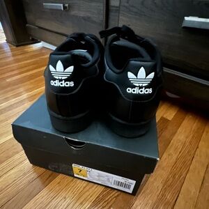 Adidas Black Sneakers 7M/9W